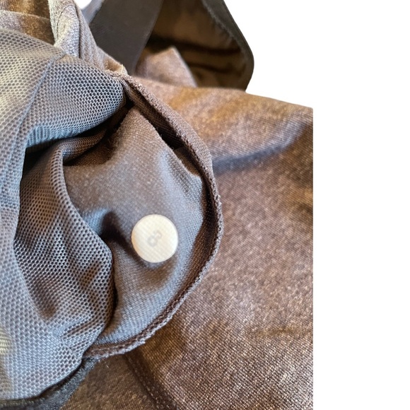 Lululemon Racerback Scoop Neck Tank with COOLMAX tech in Gray and Teal. Size 8. - Picture 4 of 7